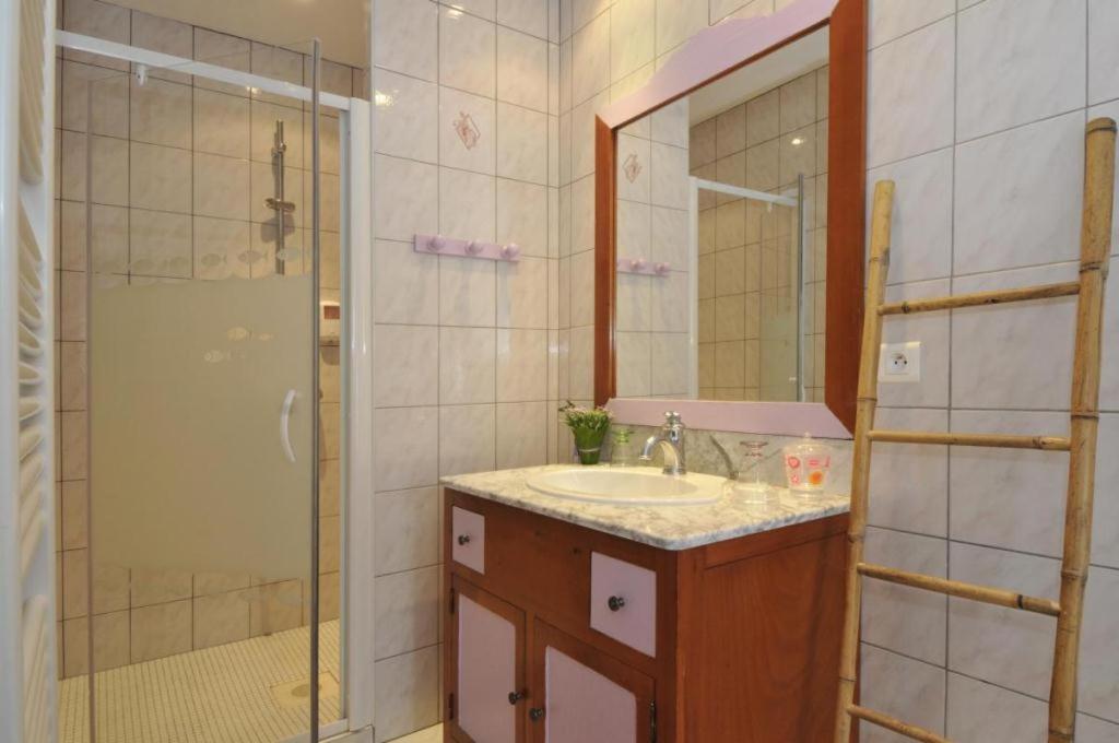 Bed and Breakfast Les Perrieres Saint-Germain-la-Ville Zimmer foto